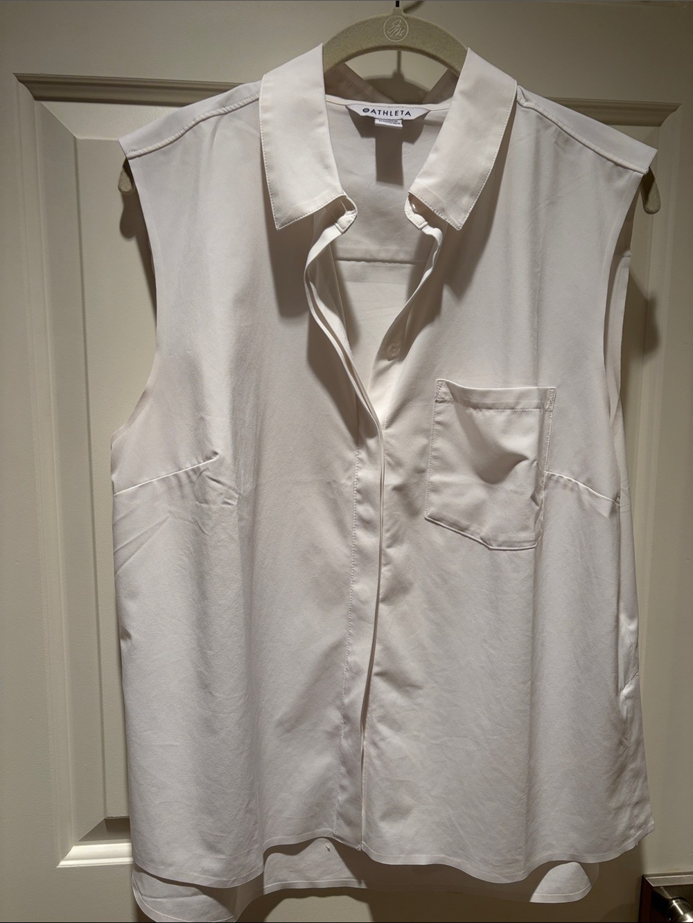 Athleta Sleeveless Button-Front Blouse in Off-White/Cream